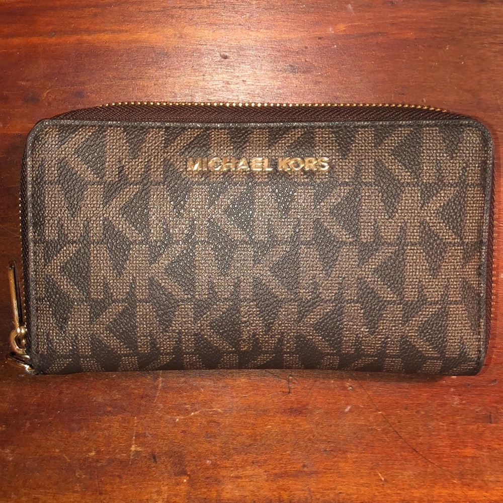 Michael Kors wallet